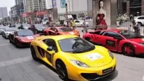 中国十大富豪明星榜：成龙位居第二，榜首身价破340亿